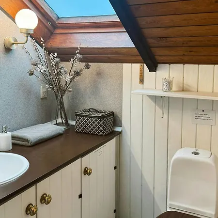 Traditional Summer House Near Henne Vakantiehuis