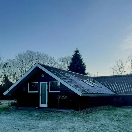 Nyaraló Traditional Summer House Near Henne Oksbøl